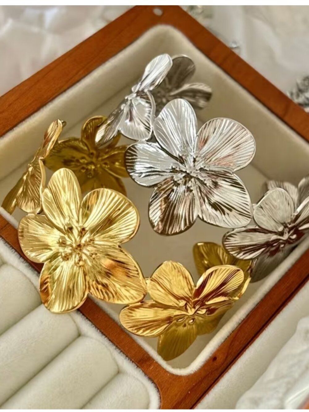 Boho Chic Flower Petal Bangle Stacking Retro Hip Pop Bracelet Gold or Silver
